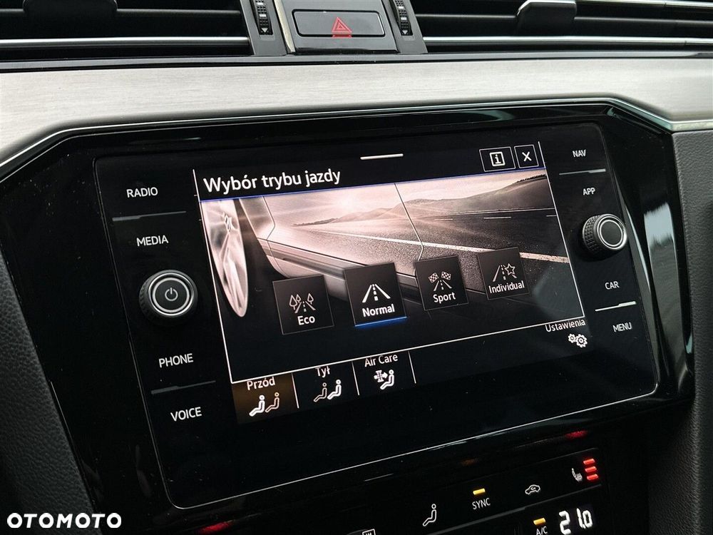 Volkswagen Passat - 23