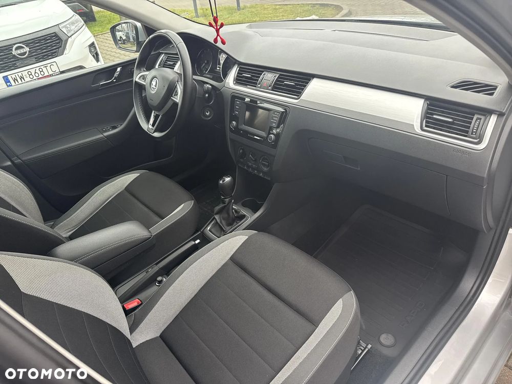 Skoda RAPID Spb 1.2 TSI Ambition - 12