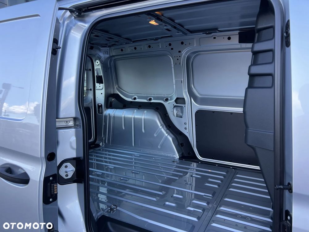 Ford Transit Connect - 22