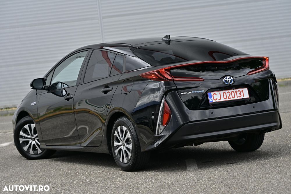 TOYOTA Prius 2020 — imagine 3