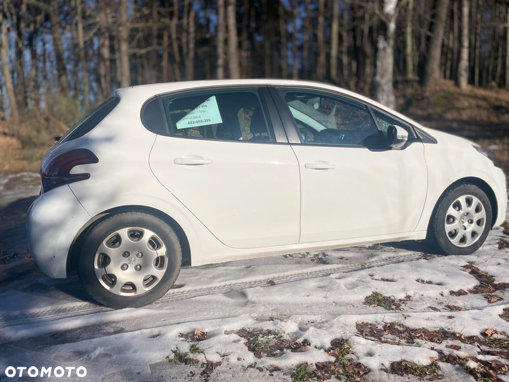 Peugeot 208 - 4