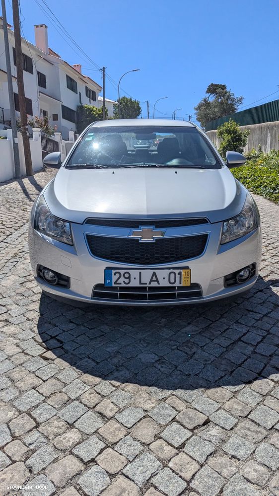 Chevrolet Cruze 1.6 LS - 3