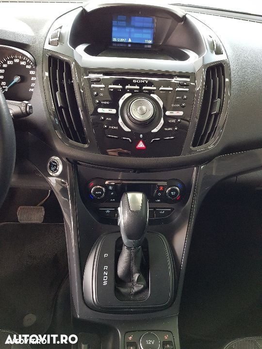 Ford Kuga 2.0 TDCi 4WD Powershift Titanium - 17