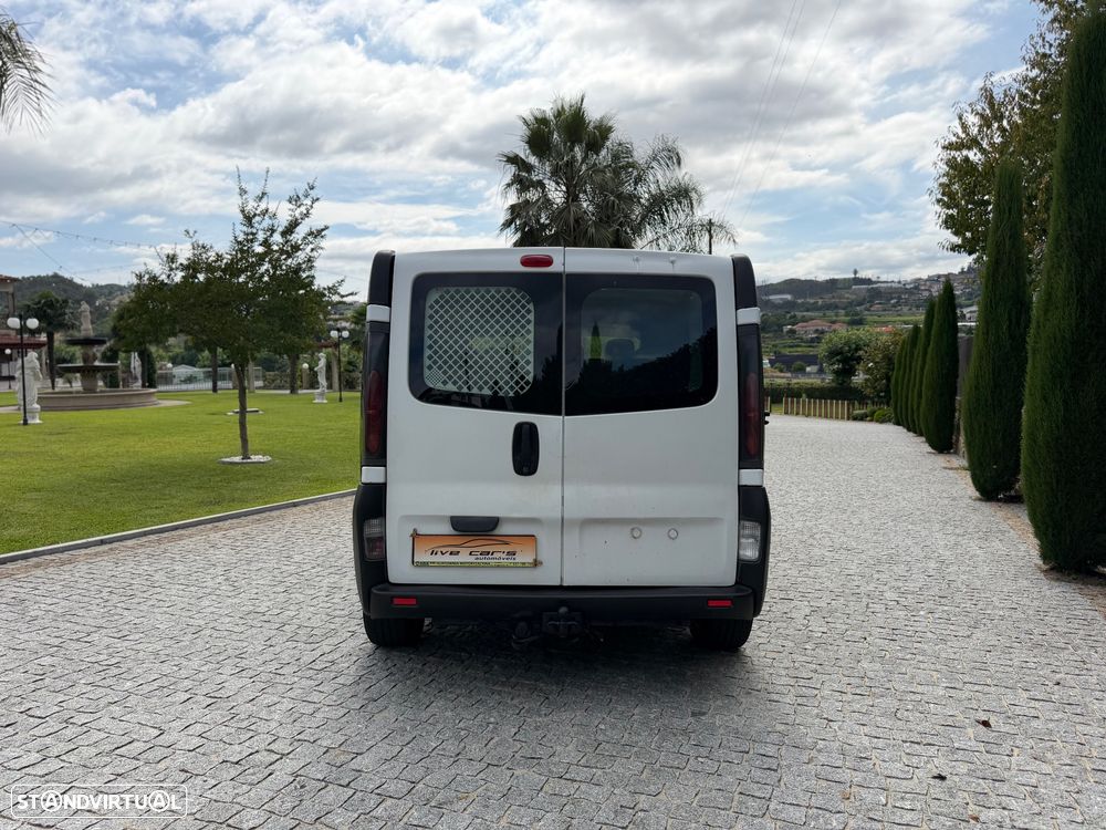 Opel Vivaro 1.9 DTi L2 H1 - 13
