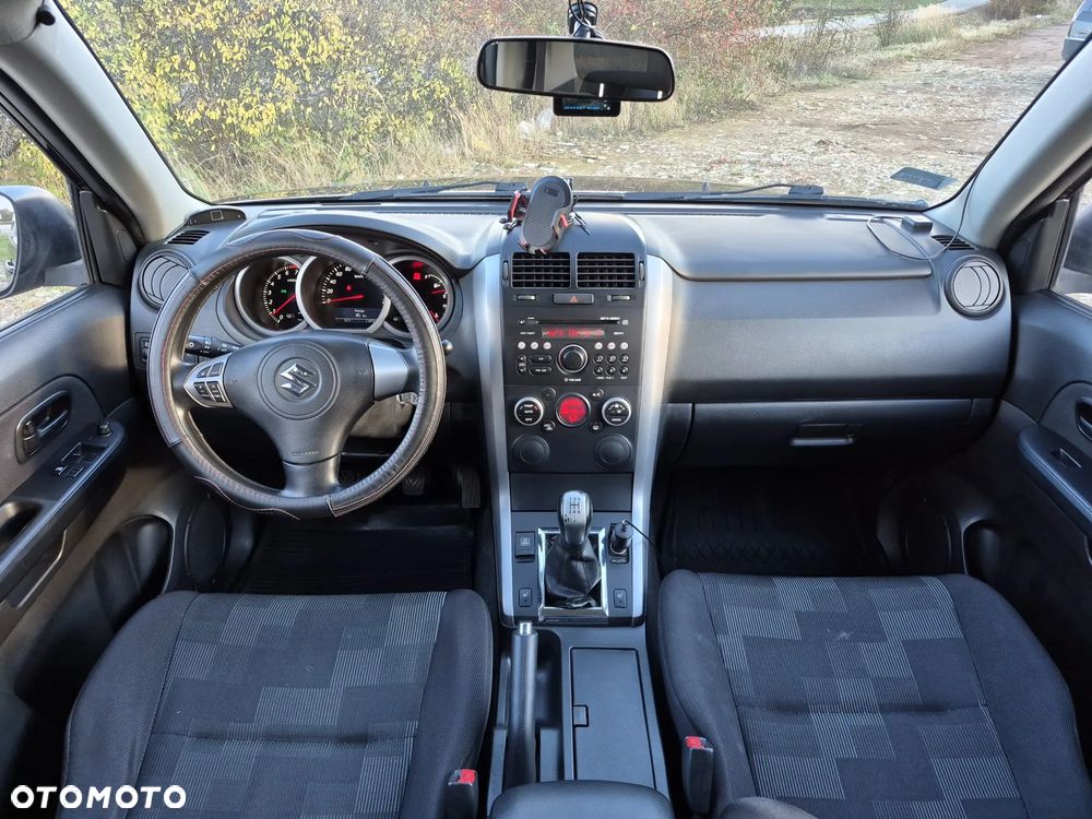 Suzuki Grand Vitara 1.6 - 14