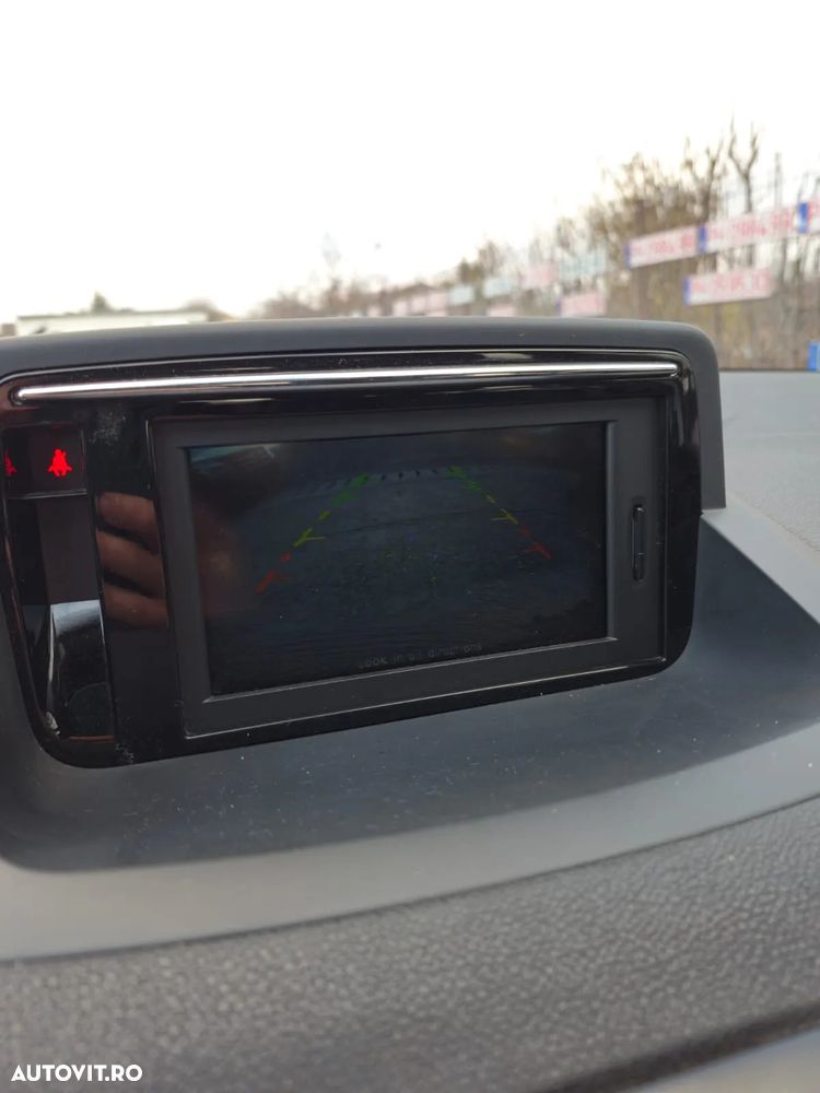 Renault Megane ENERGY dCi 110 Start & Stop Bose Edition - 9