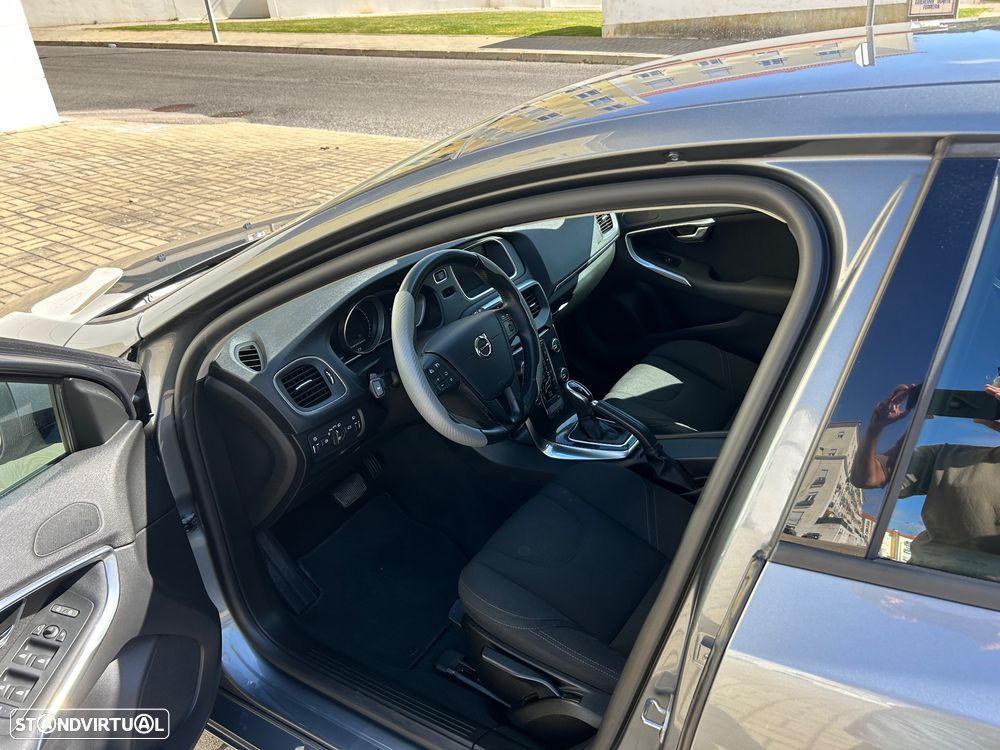 Volvo V40 2.0 D2 Kinetic Geartronic - 5