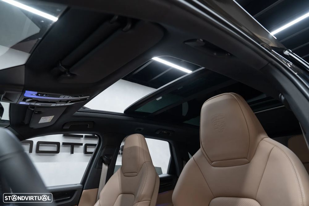 Porsche Cayenne E-Hybrid Tiptronic S Platinum Edition - 31