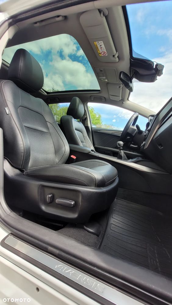 Toyota Avensis 2.0 D-4D Premium - 19