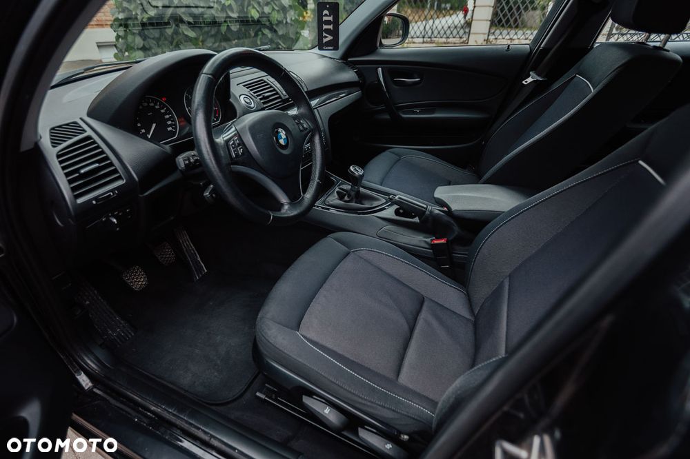 BMW Seria 1 116d - 25