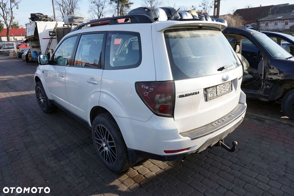 SUBARU FORESTER III SH 2010 37J 2.0 D EE20Z 145KM TY756W BIAŁY na części - 4