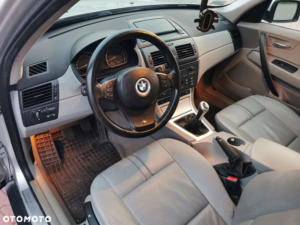 BMW X3 2.0d - 8