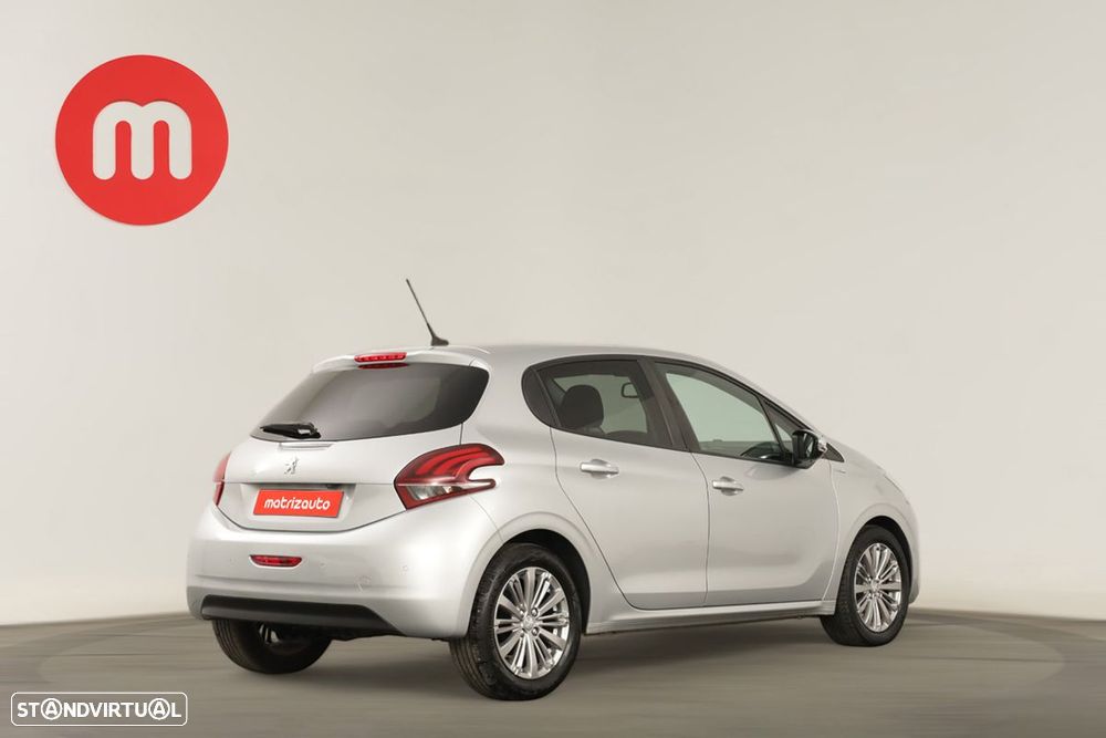 Peugeot 208 1.6 BlueHDi Style - 4