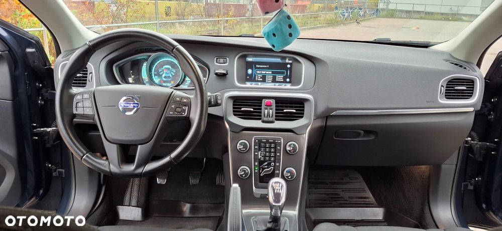 Volvo V40 T2 Kinetic - 19