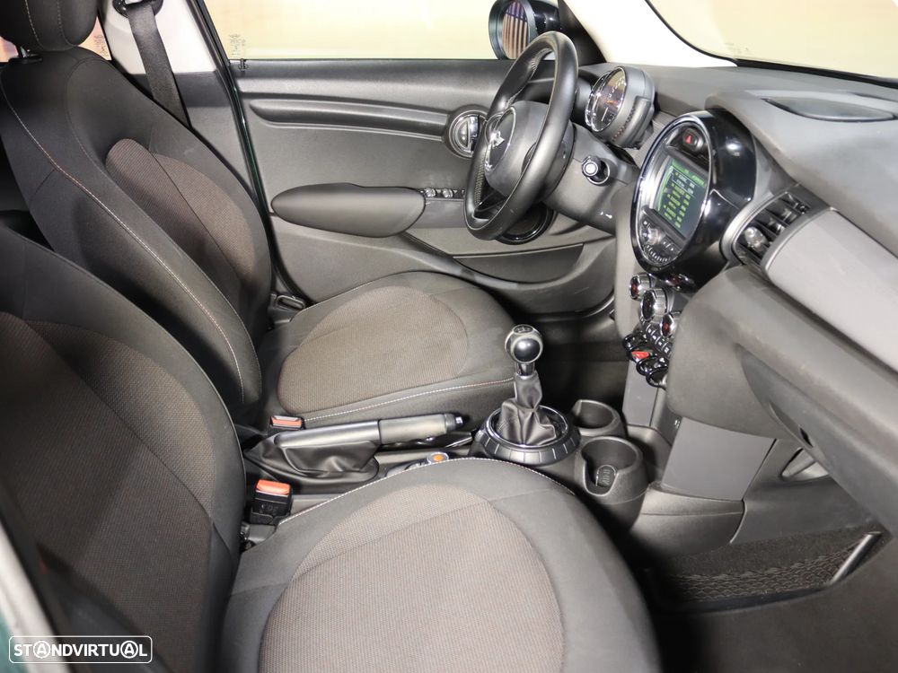 MINI 5 Portas Cooper D - 14