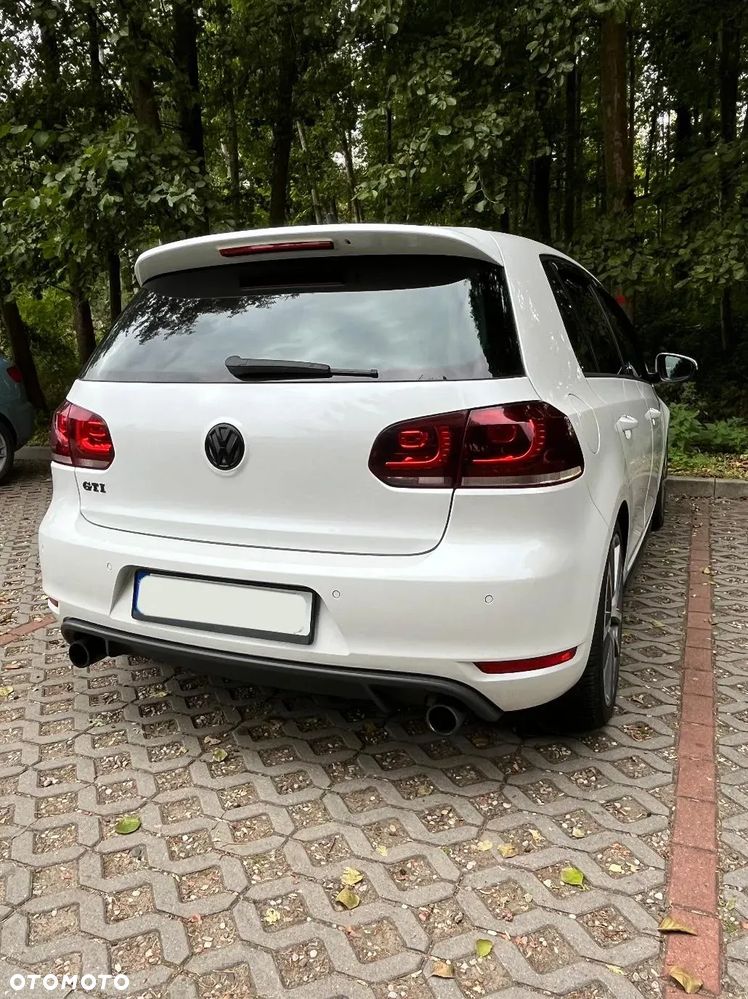 Volkswagen Golf VI 2.0 TSI GTI - 4