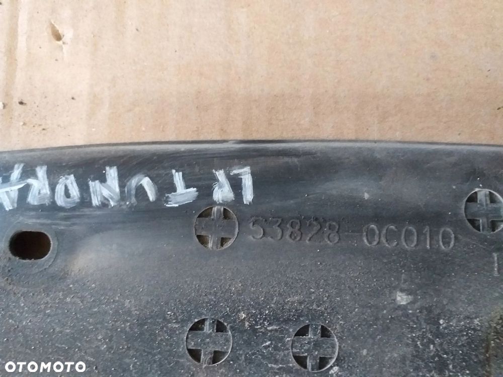 Toyota Tundra Sequoia 2006 - wygłuszenie błotnika - 3