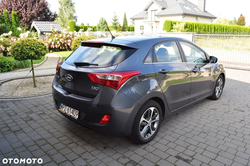 Hyundai i30 blue 1.4 - 16
