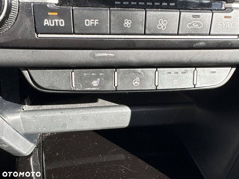 Kia Ceed - 21