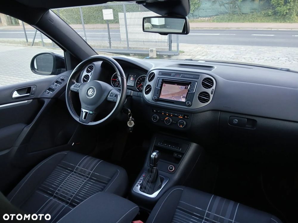Volkswagen Tiguan 2.0 TDI SCR 4MOTION BlueMotion Technology DSG Lounge Sport & Style - 16