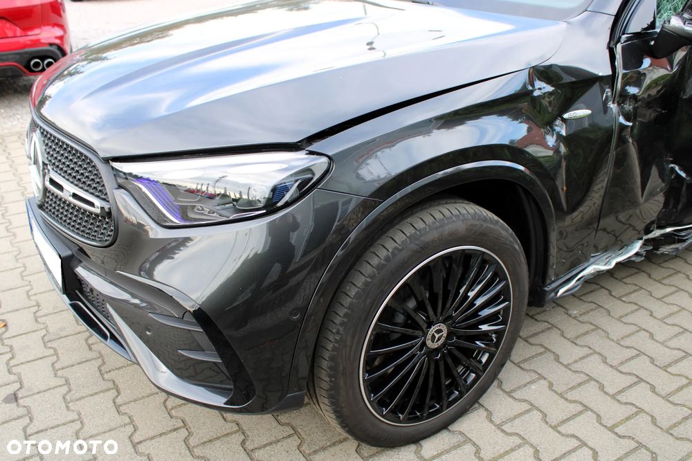 Mercedes-Benz GLC 300 e PHEV 4-Matic AMG Line - 11