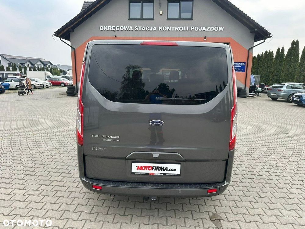 Ford Tourneo Custom - 5