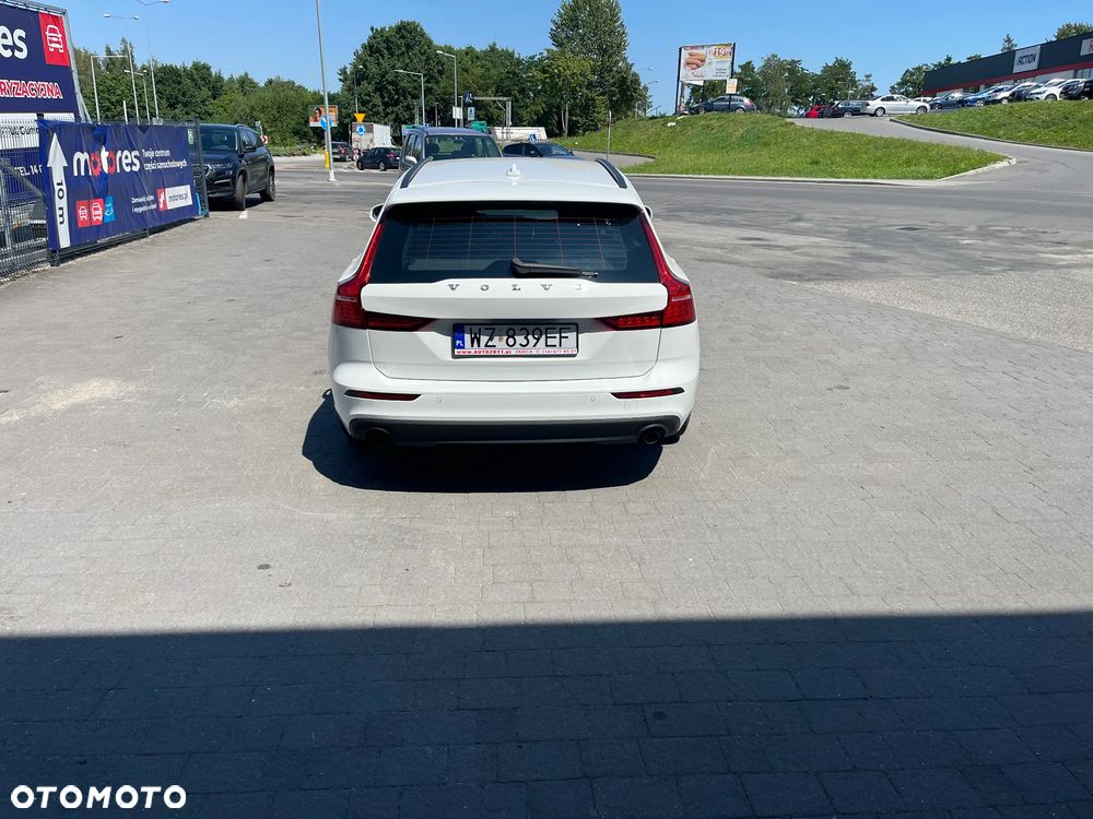 Volvo V60 B3 B Momentum Core - 4