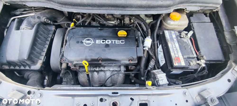 Opel Zafira 1.8 Cosmo - 19