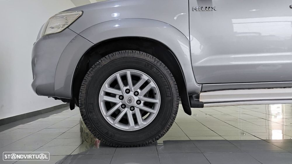 Toyota Hilux 2.5 D-4D 4WD CD T+Nav+PM - 41