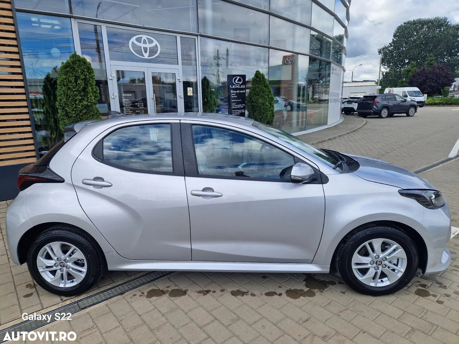 Toyota Yaris 1.5 VVT-i HSD Active - 8