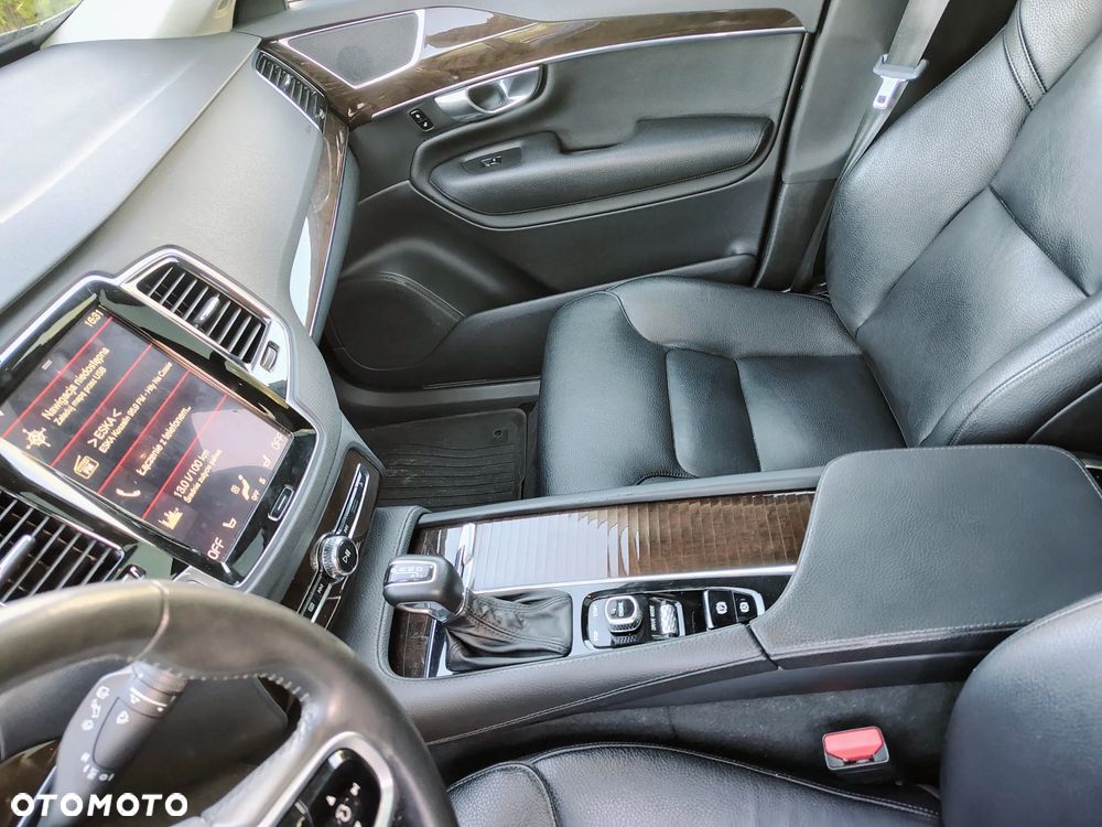 Volvo XC 90 T6 AWD Momentum 7os - 11