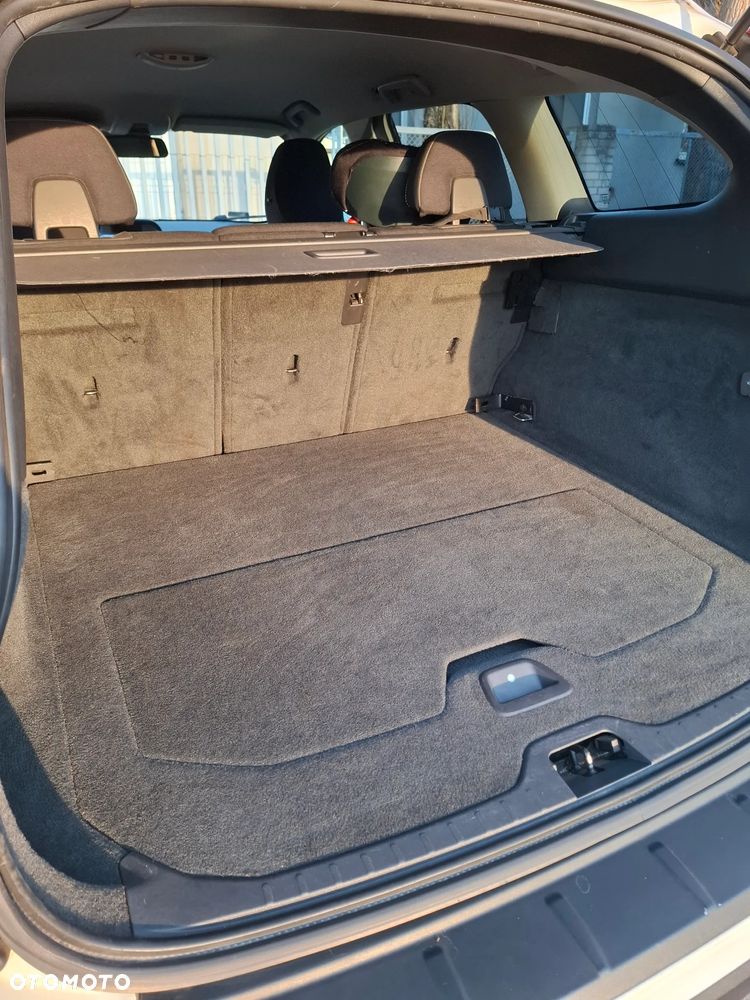 Volvo XC 60 2.4D AWD Momentum - 17