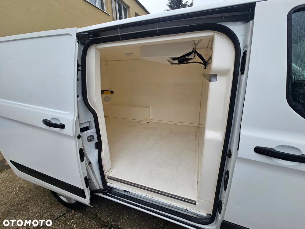 Ford TRANSIT CUSTOM - 12
