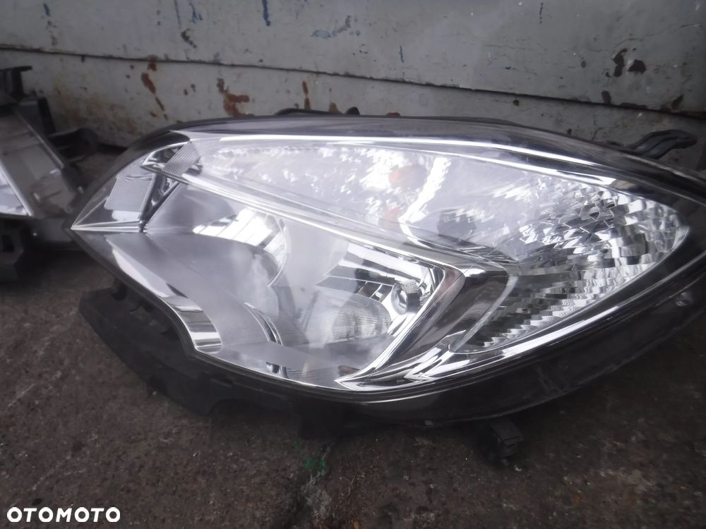 Opel Mokka  12-16 lampa przod  lewa prawa - 7
