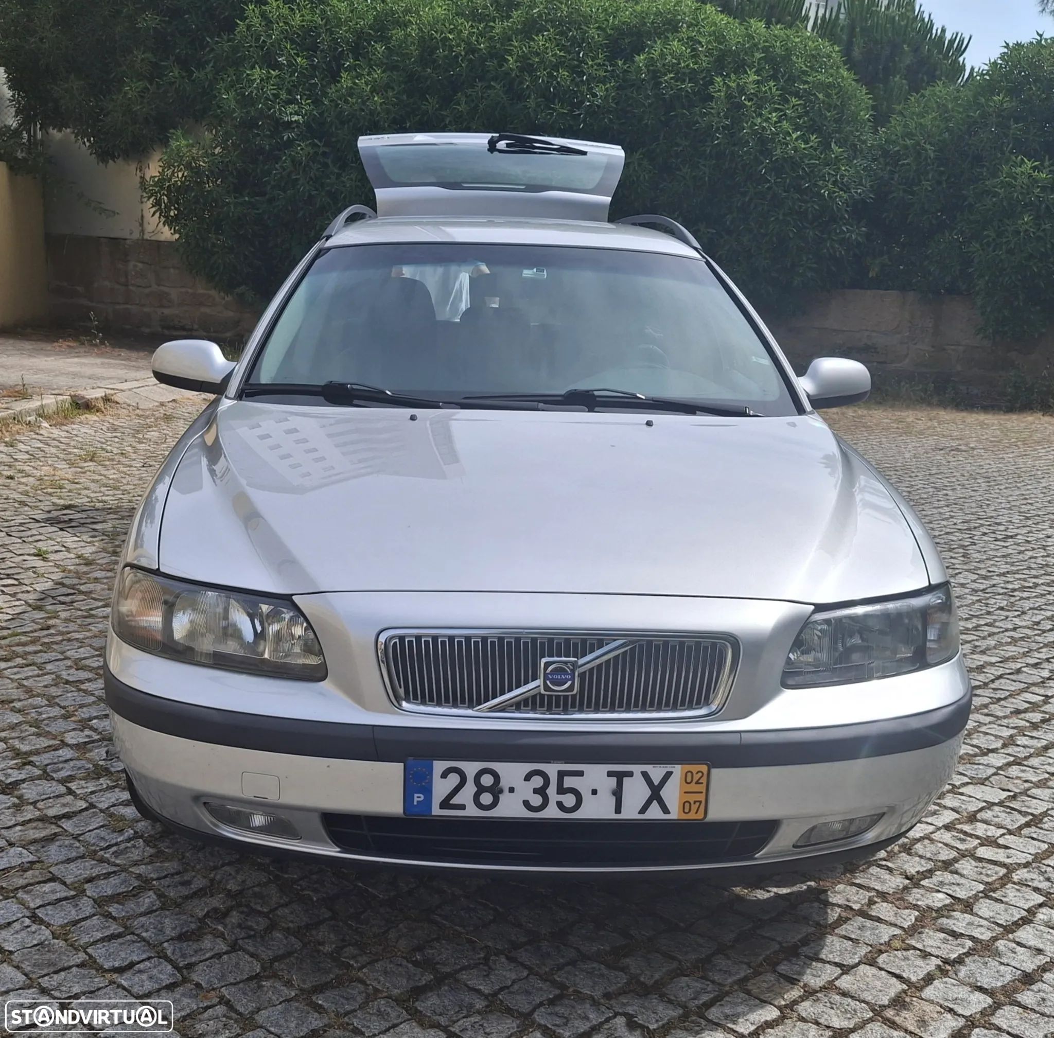 Volvo V70 2.0 T - 1