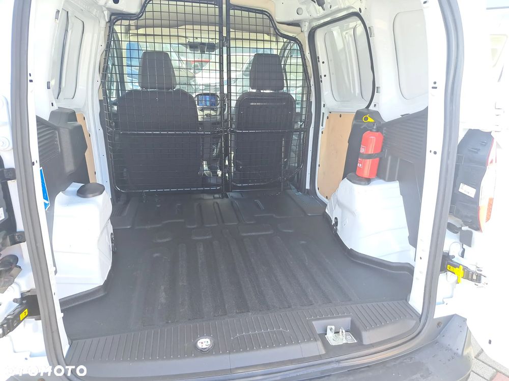 Ford COURIER - 14