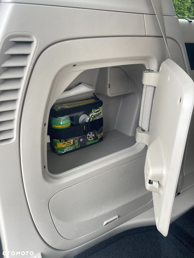 Chrysler Pacifica - 36