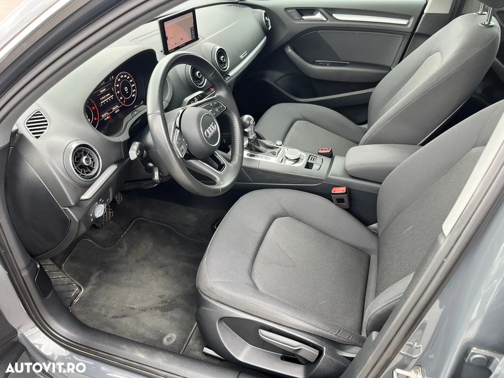 Audi A3 Sportback 1.6 TDI S tronic - 13