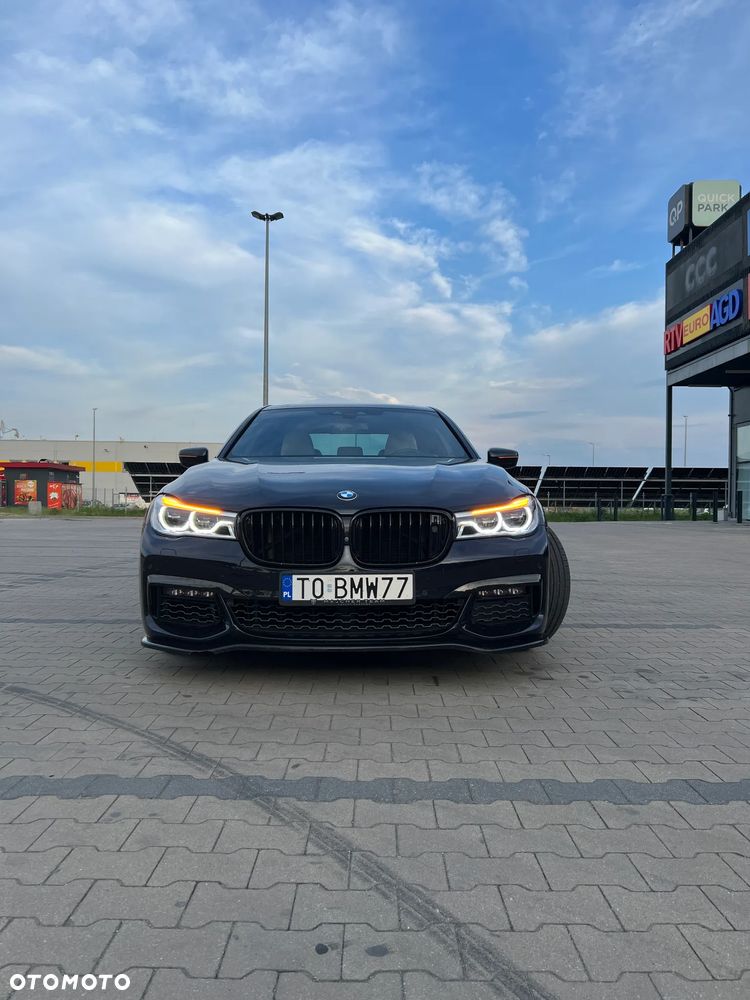 BMW Seria 7 750i xDrive - 12