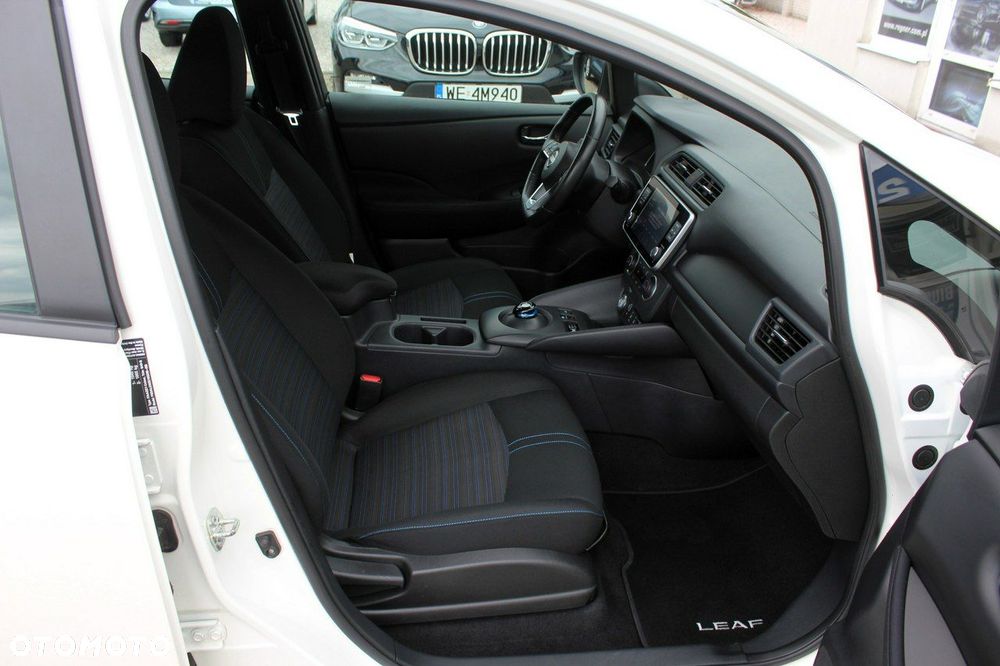 Nissan Leaf - 12