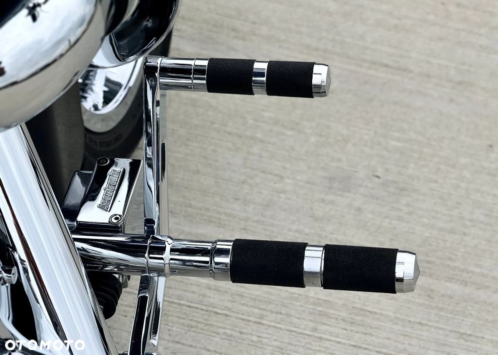 Harley-Davidson Softail - 26