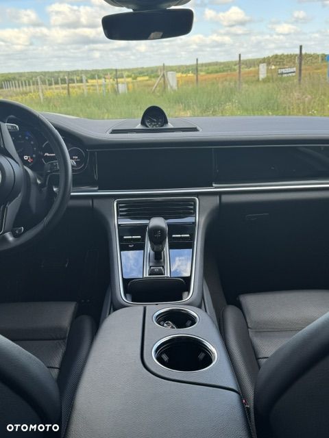 Porsche Panamera 4 E-Hybrid Platinum Edition - 7