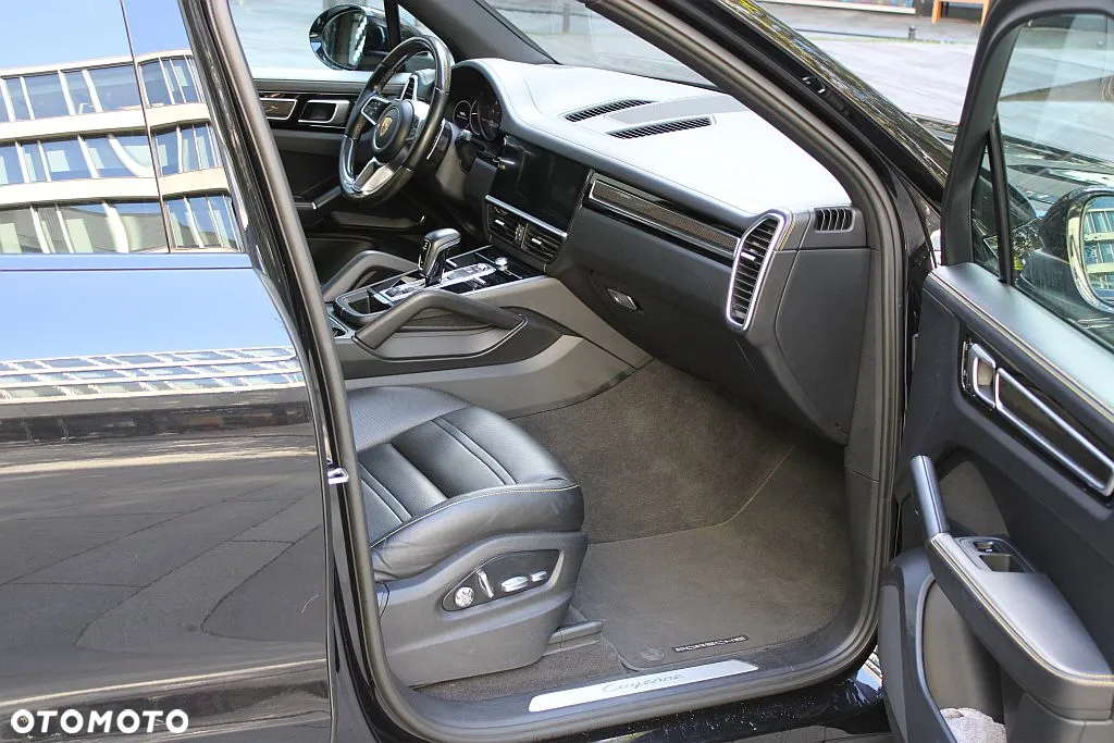 Porsche Cayenne Standard - 12