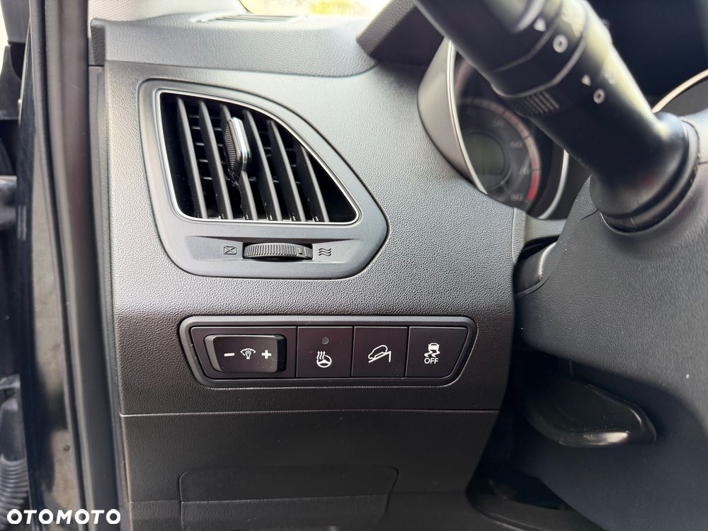 Hyundai ix35 blue 1.6 2WD Finale Silver - 20