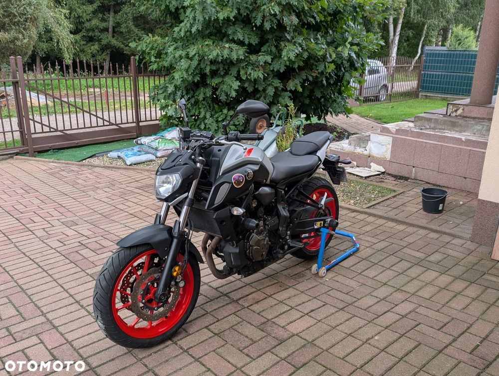 Yamaha MT - 2