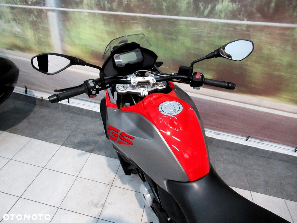BMW G - 11