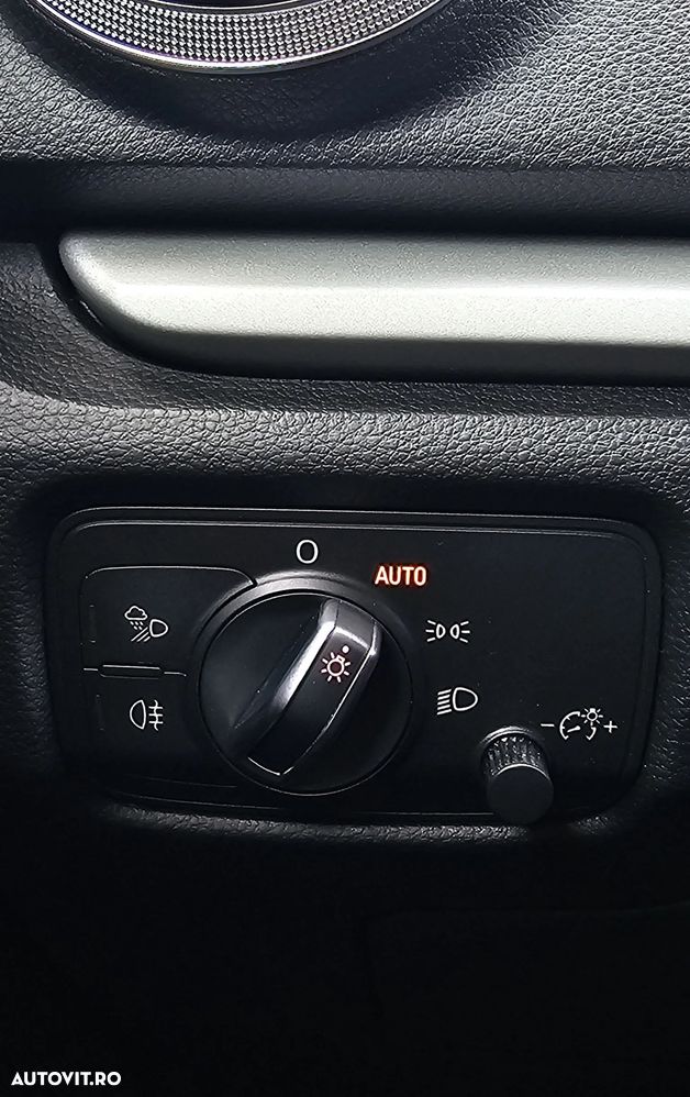 Audi A3 2.0 TDI quattro Ambiente - 17