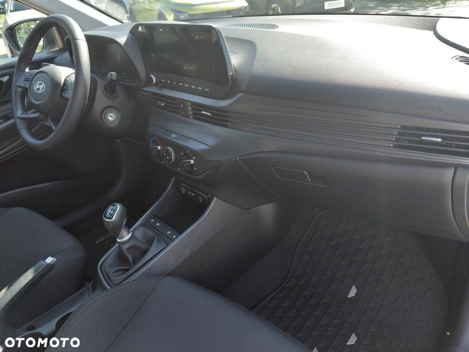 Hyundai Bayon - 16