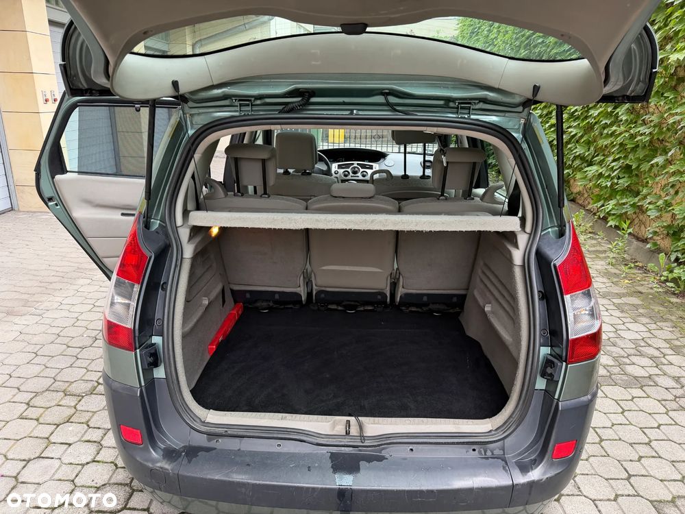 Renault Scenic 1.6 16V EXpression - 8