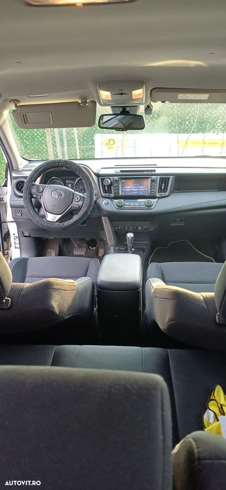 Toyota RAV4 - 7